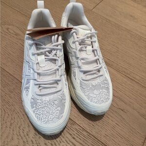 Asics nunubiki Women's White Lace Athletic Shoes 39